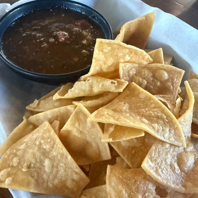 Chips & Salsa.