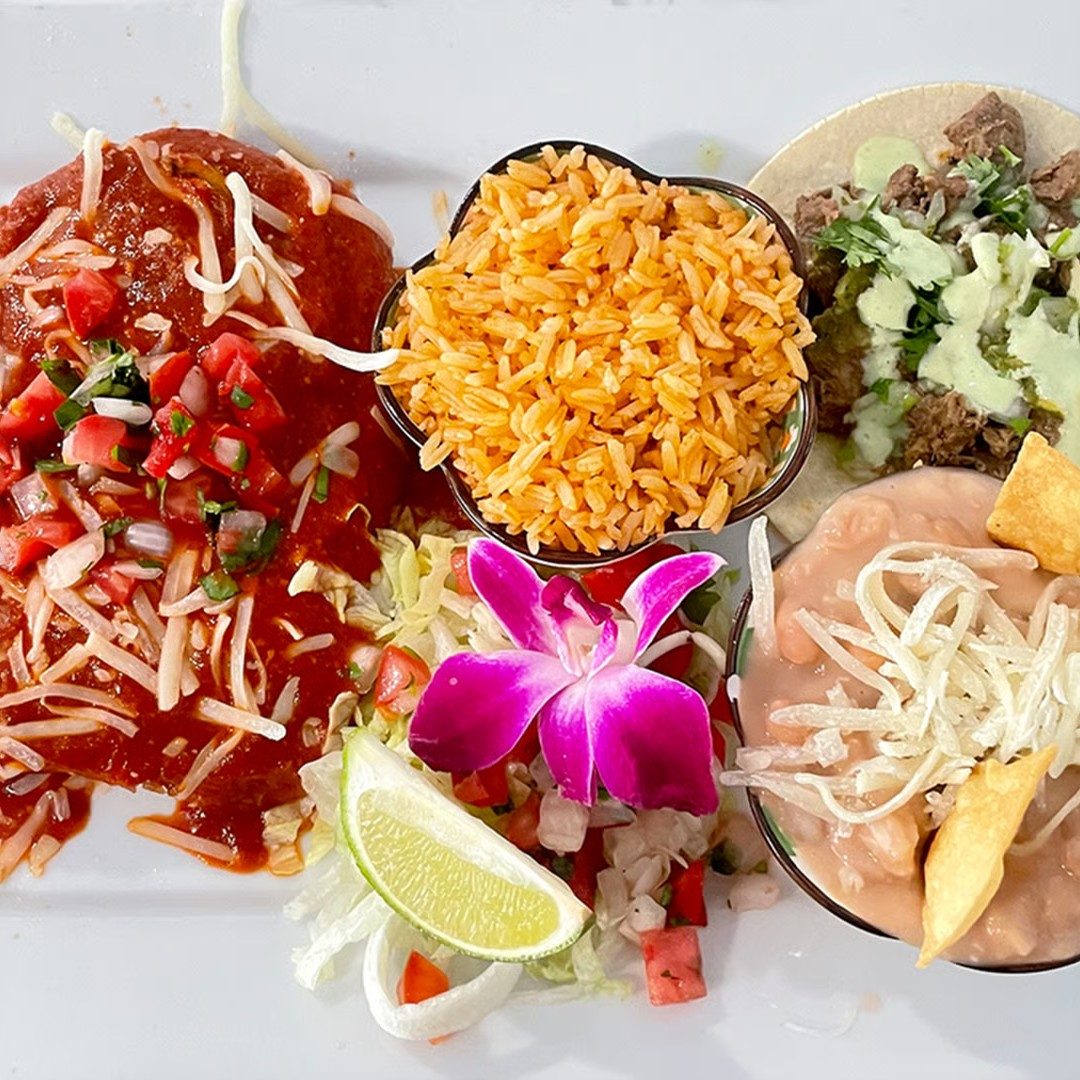 El Chile Relleno Y Más.